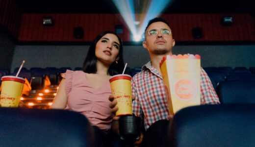 【これでバッチリ】映画館デートを成功させる方法7選｜おすすめコーデ,注意点も